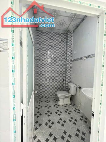 Bán Nhà 1L đường xe hơi, SHR, 81m2, gần Uỷ ban Hưng Long - 3