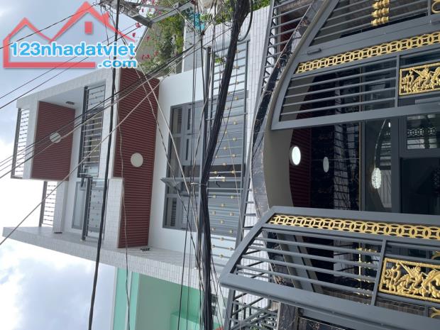 Nhà 4 tầng 88m2 đường 6m, hẻm 1806 Huỳnh Tấn Phát gần chợ Phú Xuân sát Quận 7 chỉ 6.6 tỷ