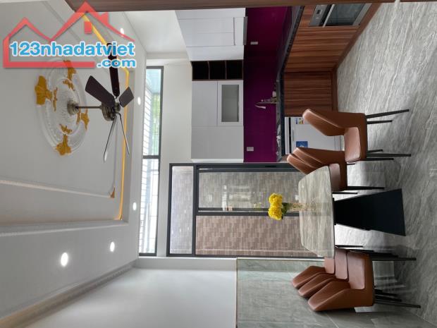 Nhà 4 tầng 88m2 đường 6m, hẻm 1806 Huỳnh Tấn Phát gần chợ Phú Xuân sát Quận 7 chỉ 6.6 tỷ - 3