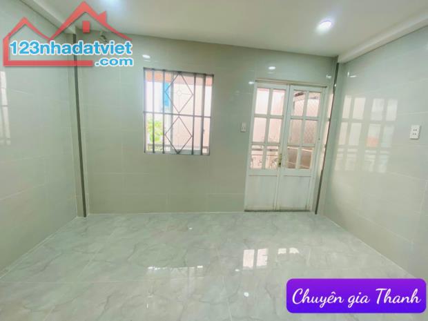 Chia gia tài, bán gấp nhà mới,đẹp đầy đủ tiện ích, 3 tầng giáp quận 10, q3 CMT8, chỉ 4.x t - 2