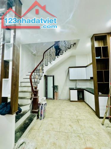 BÁN NHÀ ĐỊNH CÔNG HẠ, HOÀNG MAI, BA GÁC TRÁNH, 30M2, 6.5TỶ(CTL)