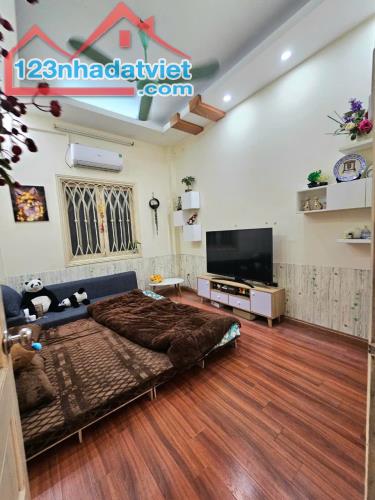 bán nhà Đống Đa 46m thái Thịnh, lô góc, ô tô đỗ cửa - 3