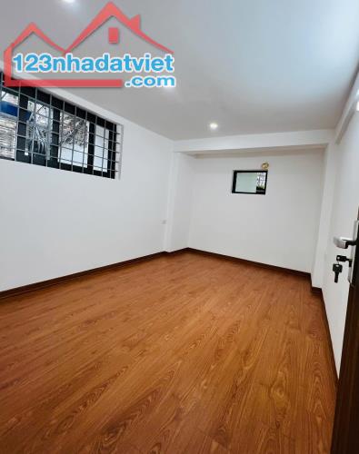 Bán căn CC 2PN KĐT Việt Hưng 38m2 CT21-1 full nội thất, sổ đỏ trao tay - 4