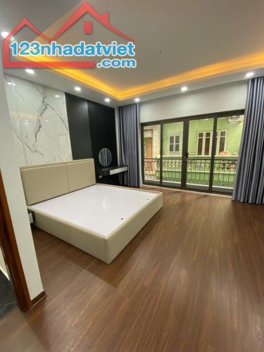 Nhà đẹp phố Trương Định - Hai Bà Trưng, 2 thoáng, sân rộng mênh mông - 2