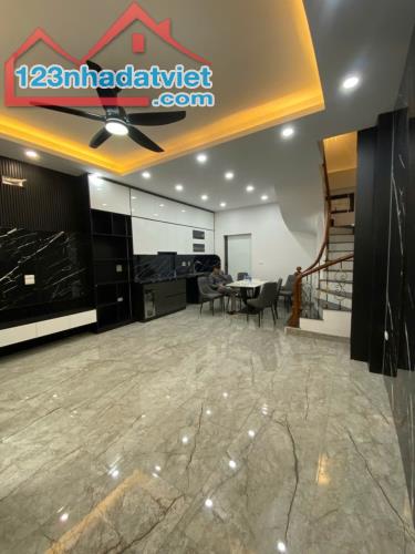 Nhà đẹp phố Trương Định - Hai Bà Trưng, 2 thoáng, sân rộng mênh mông - 3