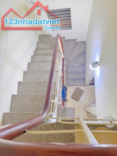 BÁN GẤP NHÀ ĐỘI CẤN - BA ĐÌNH - NGÕ NÔNG - MẶT TIỀN RỘNG - 2 THOÁNG - AN SINH TUYỆT VỜI - 3