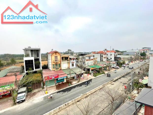 Bán lô đất ngay sau siêu thị, cách đường 420 chỉ 90m, giá hơn 30 triệu - 1