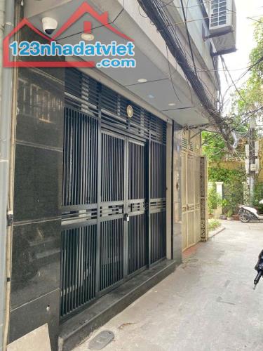 Nhà 5 tầng phố Quốc Tử Giám 30m hơn 6 tỷ Đống Đa giao Hoàn Kiếm vị trí đẹp tiện ích ngập t - 1