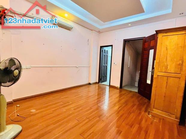 Nhà 5 tầng phố Quốc Tử Giám 30m hơn 6 tỷ Đống Đa giao Hoàn Kiếm vị trí đẹp tiện ích ngập t - 5