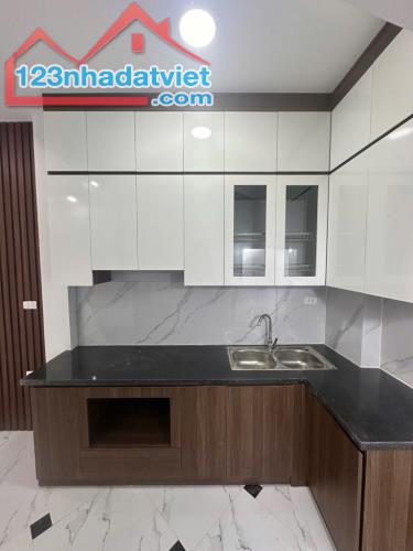 NHÀ 6 TẦNG CỔ NHUẾ NHÀ MỚI ĐẸP Ở NGAY, GIÁ nhỉnh 6 TỶ 1 xíu - 3