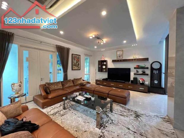 BÁN NHÀ MẶT PHỐ NHẬT CHIÊU VỊ TRÍ CỰC HIẾM-  110M2 - 5 TẦNG THANG MÁY MẶT TIỀN KHỦNG 6.8m - 1