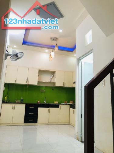 + TÁM DANH P4 - Q8.KHU VỰC KINH DOANH ĐA NGÀNH. 3 LẦU - 4 PN  (3.5x9.8).GIÁ 4.85 TỈ - 3