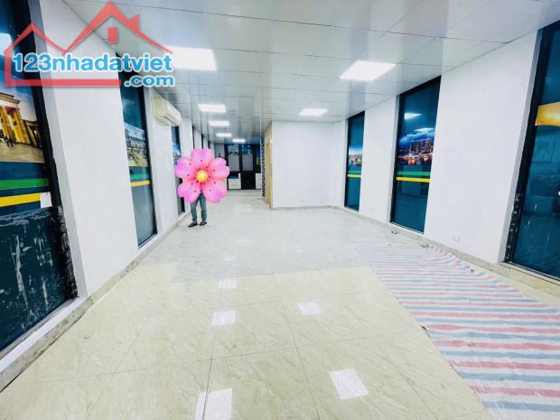 31 Tỷ - Nhà 10 Tầng- Mặt Phố 19/5- Cách Hồ Văn Quán 50m- Gần Sân Bóng Học Viện An Ninh