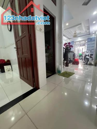 NHÀ ĐẸP HẺM 6M - GIÁP TRƯỜNG CHINH & KHU CHUNG CƯ RUBY NGUYỄN SỸ SÁCH TB - DT 95M² - 3 TẦN - 4