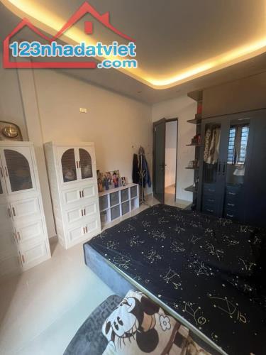 PL Trương Định, mặt ngõ oto tránh. Kinh doanh, thông các ngả. 52m2x4 - 4