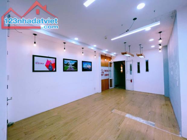 Bán nhà 4 lầu và tầng hầm mặt tiền Đồng Khởi, ngay Bệnh Viện Đồng Nai, 94m2, giá 14 tỷ 800 - 3