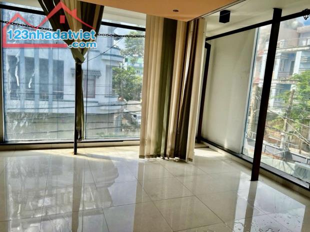 BÁN NHÀ MẶT TIỀN VÀNH ĐAI TRONG KHU VIP TÊN LỬA 5TẦNG NGANG 6M NHỈNH 13 TỶ - 1