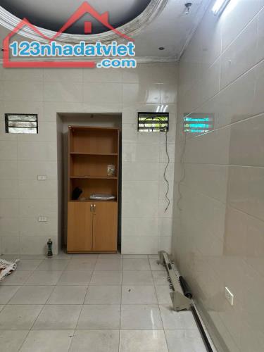 Cho thuê nhà nguyên căn Kim Ngưu, 42m2, 3 tầng, 3 ngủ, 2 WC, 8 Triệu