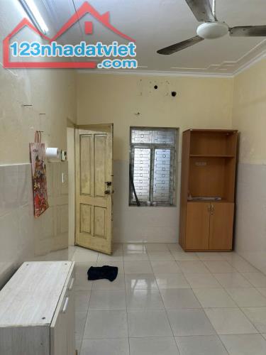 Cho thuê nhà nguyên căn Kim Ngưu, 42m2, 3 tầng, 3 ngủ, 2 WC, 8 Triệu - 1