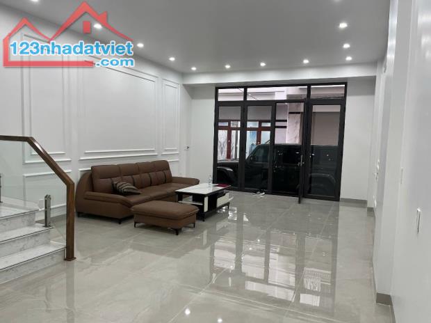 Bán Nhà Đường Ngô Gia Tự, Hải An, Hải Phòng - Giá Chỉ 4,2 Tỷ - Diện Tích 50m²