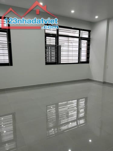 Bán Nhà Đường Ngô Gia Tự, Hải An, Hải Phòng - Giá Chỉ 4,2 Tỷ - Diện Tích 50m² - 3