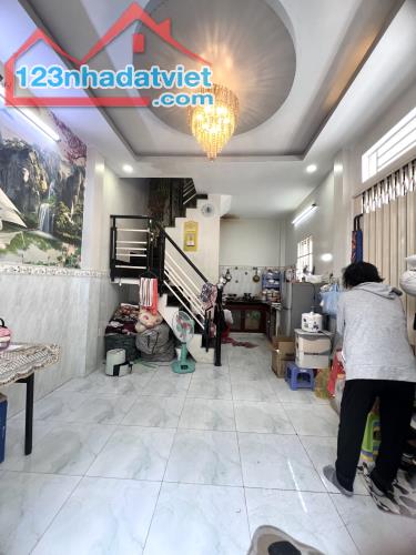 Bán nhà quận 6 - Hẻm xe hơi - Góc hai mặt hẻm thoáng mát 4.9 T - 1
