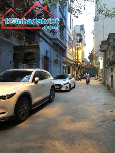 Bán nhà phố Nguyễn Ngọc Nại, Thanh Xuân, phân lô, ô tô tránh mặt tiền rộng, gần phố