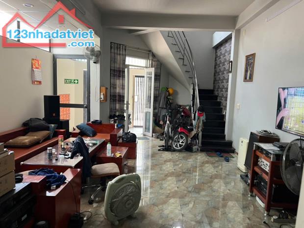 MUA NHÀ GÌ CHƯA NGƯỜI ĐẸP - NHÀ H.T.PHÁT Kế KDC NAMLONG 61m2 Nhỉnh 5tỷ - 2