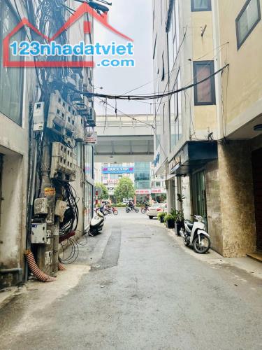 Siêu phẩm Trường Chinh Ô tô đỗ cửa DT 40 m2,  5 Tầng, Giá nhỉnh 14 tỷ