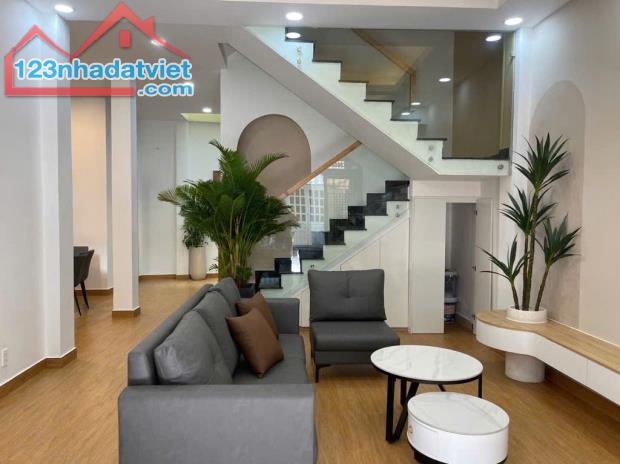 NGAY CHỢ 339 - PHƯỚC LONG B - GIẢM 500tr - HẺM XE HƠI - 80m2 - 3 TẦNG - NHỈNH 7 Tỉ xíu xiu - 2