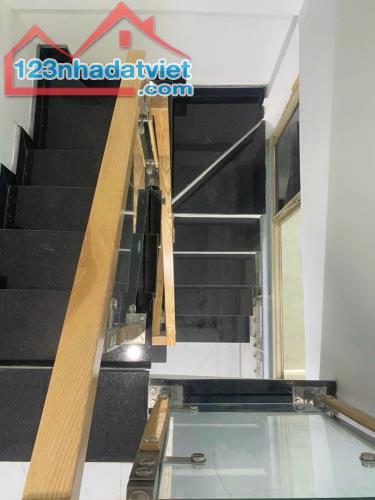 Nhà bán HXH, Trần Hưng Đạo , Q5 , 32m2, 3 tầng , giá 6,3 tỷ. - 4