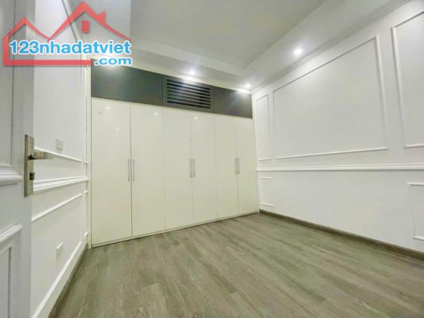 Bán nhà phố Định Công Thượng, quận Hoàng Mai. 40m2 x 4T. NGÕ THÔNG, Ô TÔ. KD. Nhỉnh 8 tỷ. - 1