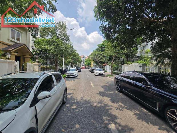 BIỆT THỰ ĐẲNG CẤP NHẤT LONG BIÊN – DÀNH CHO GIỚI THƯỢNG LƯU! 🔥 Bạn có 40 tỷ - 1