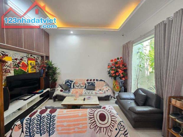 BIỆT THỰ ĐẲNG CẤP NHẤT LONG BIÊN – DÀNH CHO GIỚI THƯỢNG LƯU! 🔥 Bạn có 40 tỷ - 3