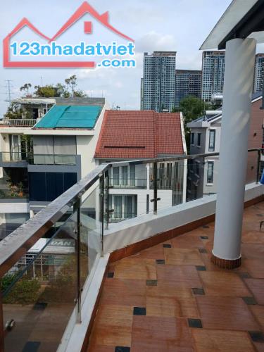 BIỆT THỰ 2 MẶT TIỀN ĐẸP LUNG LINH QUẬN 2 - 1