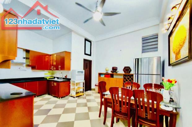 BÁN NHÀ PHỐ VĂN QUÁN HÀ ĐÔNG, NHÀ DÂN XÂY ĐẸP NỨC NỞ, NGÕA THOÁNG GẦN Ô TÔ_DT:48M_GIÁ:9 TỶ - 2