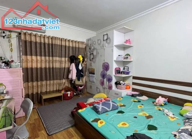 Bán nhà Ngô Gia Tự, Đằng Lâm, Hải An, Hải Phòng. 3,5 tầng, 42m2, 2,19 tỷ. Ngang 3,7m, d2 - 2
