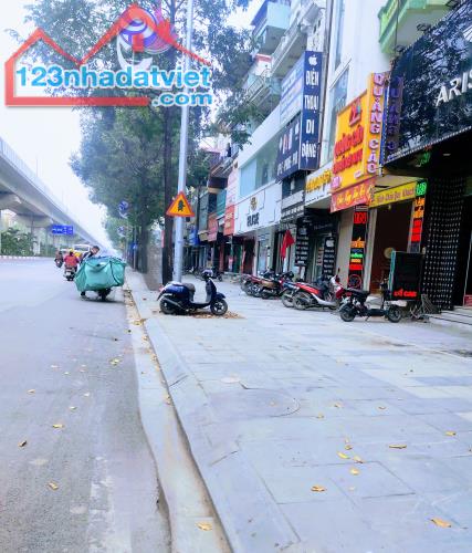 SIEU PHẨM KINH DOANH -MẶT PHỐ QUANG TRUNG -VỈA HÈ RỘNG -GẦN BỆNH VIỆN -BƯU ĐIỆN -HÀ ĐÔNG.