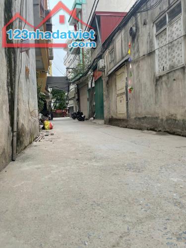 Đất Xây CCMN  Cầu Diễn -Nguyên Xã - Oto Tránh, 10m Ra Phố - 65m2  Sổ Vuông Đẹp Giá Rê - 1