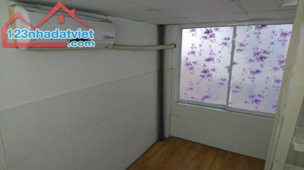 Nhỉnh 1 tỷ có nhà 3 tầng ÂU CƠ SHR hoàn công, cho thuê 5trieu/ tháng - 2