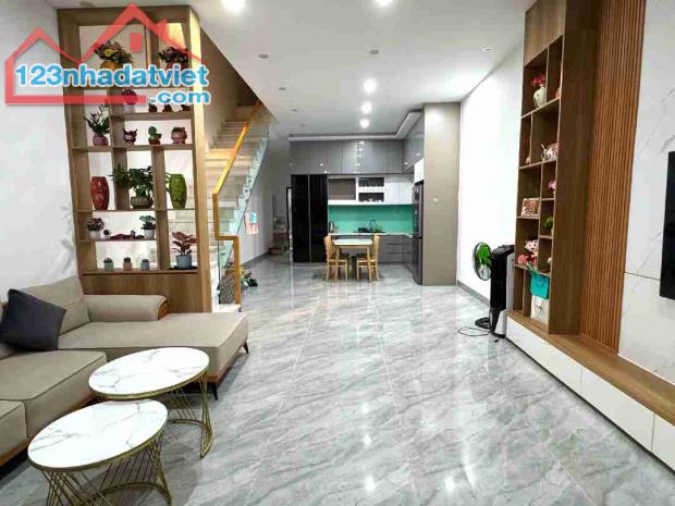 NHỈNH 4 TỶ SỞ HỮU NGAY NHÀ DIỆN TÍCH KHỦNG  HÒA XUÂN - 2