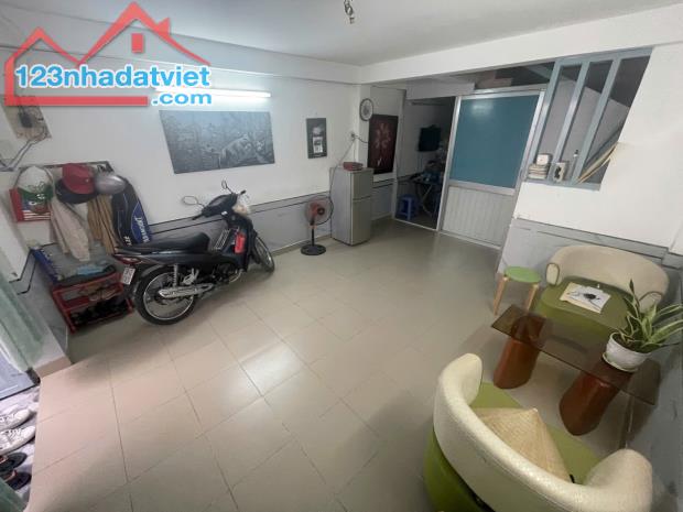 HXH Lê Văn Lương, ngay Lotte Mart (4 x 11m) 2 TẦNG 2PN hơn 4T xíu - 2