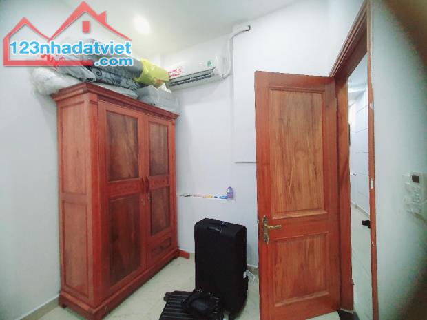 Đi định cư cần bán gấp Mặt tiền Nguyễn Oanh P.17 GV, 5 tầng 120m2, cho thuê CHDV 70tr/th - 2