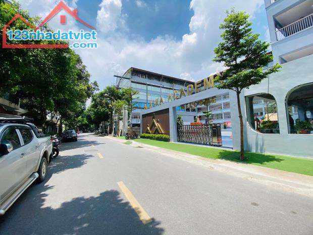 Biệt Thự KĐT Dịch Vọng (Gần Công Viên Cầu Giấy) 310m/ 4Tầng +1 Hầm, MT 15m 89 Tỷ - 1
