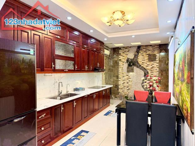 Bán nhà ngõ 438 Tây Sơn, 51M x 6 TẦNG. Vị trí đắc địa Đống Đa- ô tô đỗ cửa. Giá 11.5 tỷ - 5