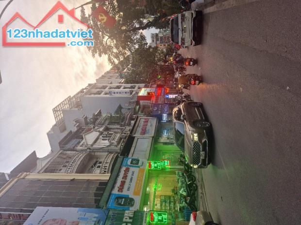 NHÀ ĐẸP PHƯƠNG MAI, TRƯỚC NHÀ Ô TÔ TRÁNH, KINH DOANH ĐỈNH 35M2 6,85 TỶ - 1