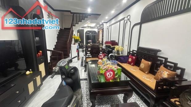 BÁN NHÀ TÂY HỒ MẶT PHỐ 89M2 KDVP 4 TẦNG MT 5 M TẶNG NỘI THẤT ĐẸP 28 TỶ CÓ TL - 2