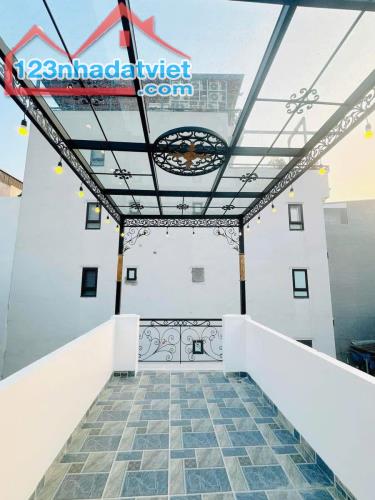 BÁN NHÀ MINH KHAI - 36M NHÀ MỚI ĐẸP - SÂN ĐỂ XE RỘNG - FULL NỘI THẤT - 10M OTO ĐỖ - GIÁ - 4