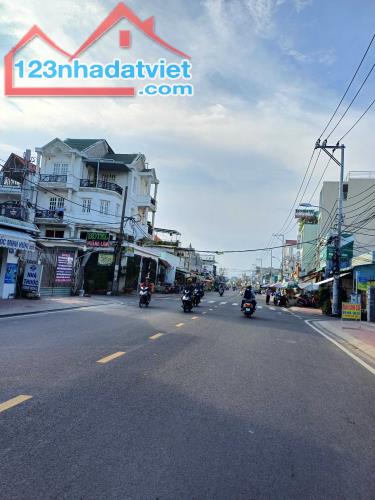 Bán Nhà Mặt Tiền Kinh Doanh Sầm Uất 196m2_9x22m Gần Quốc Lộ 13 Hiệp Bình Phước Thủ Đức