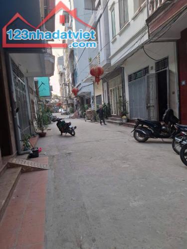 MỘ LAO HÀ ĐÔNG PHÂN LÔ Ô TÔ DT 50M MT 5M NHÀ 3 TẦNG GIÁ HƠN 12 TỶ XÍU